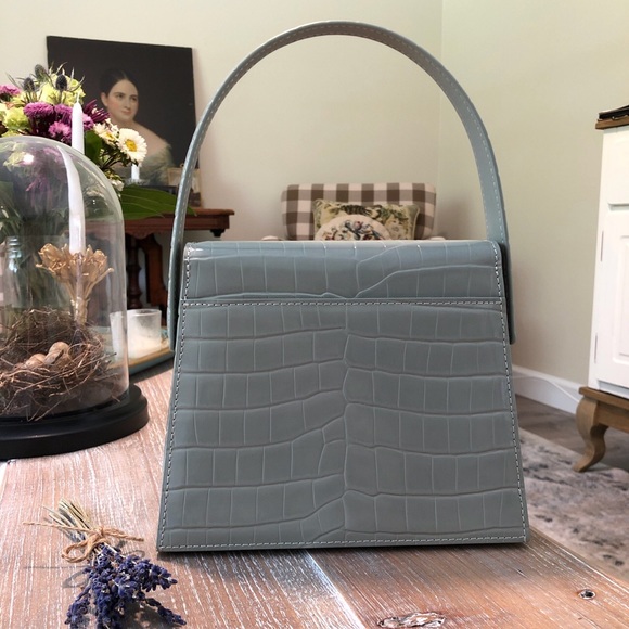 A.Cloud brand Mid Book Locker Box Bag Leather in Fog Green satchel - Picture 7 of 7